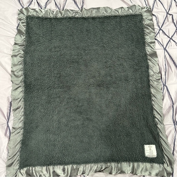 Bundle of 3 Baby Blankets: Little Giraffe, HB and Bunnies By The Bay - Picture 8 of 16